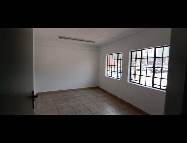 INDUSTRIAL PROPERTY TO RENT IN SILVERTONDALE